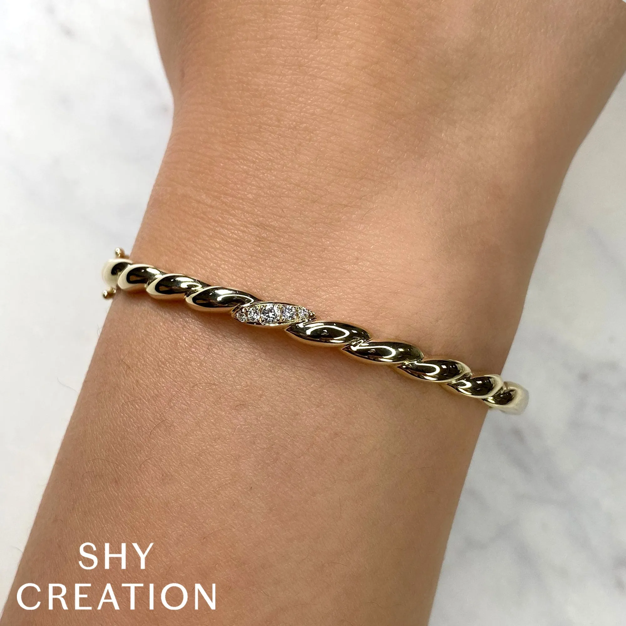 0.13CT DIAMOND BANGLE