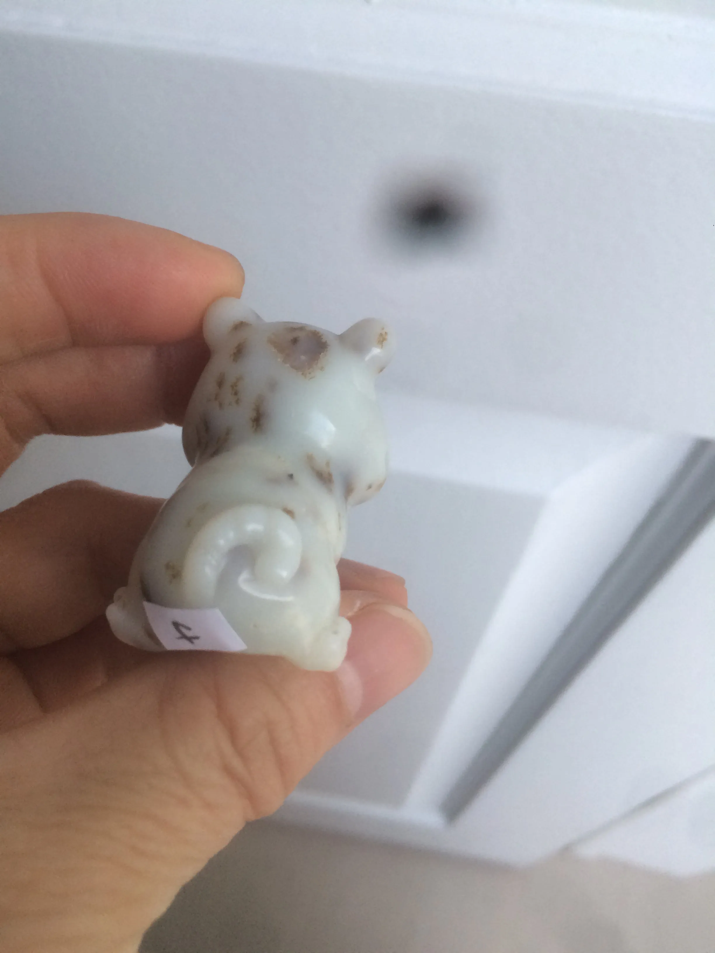 100% Natural white beige with black/brown flying dandelions Osmanthus fragrant nephrite Hetian Jade bull doggy desk decor/worry stone HF35-4