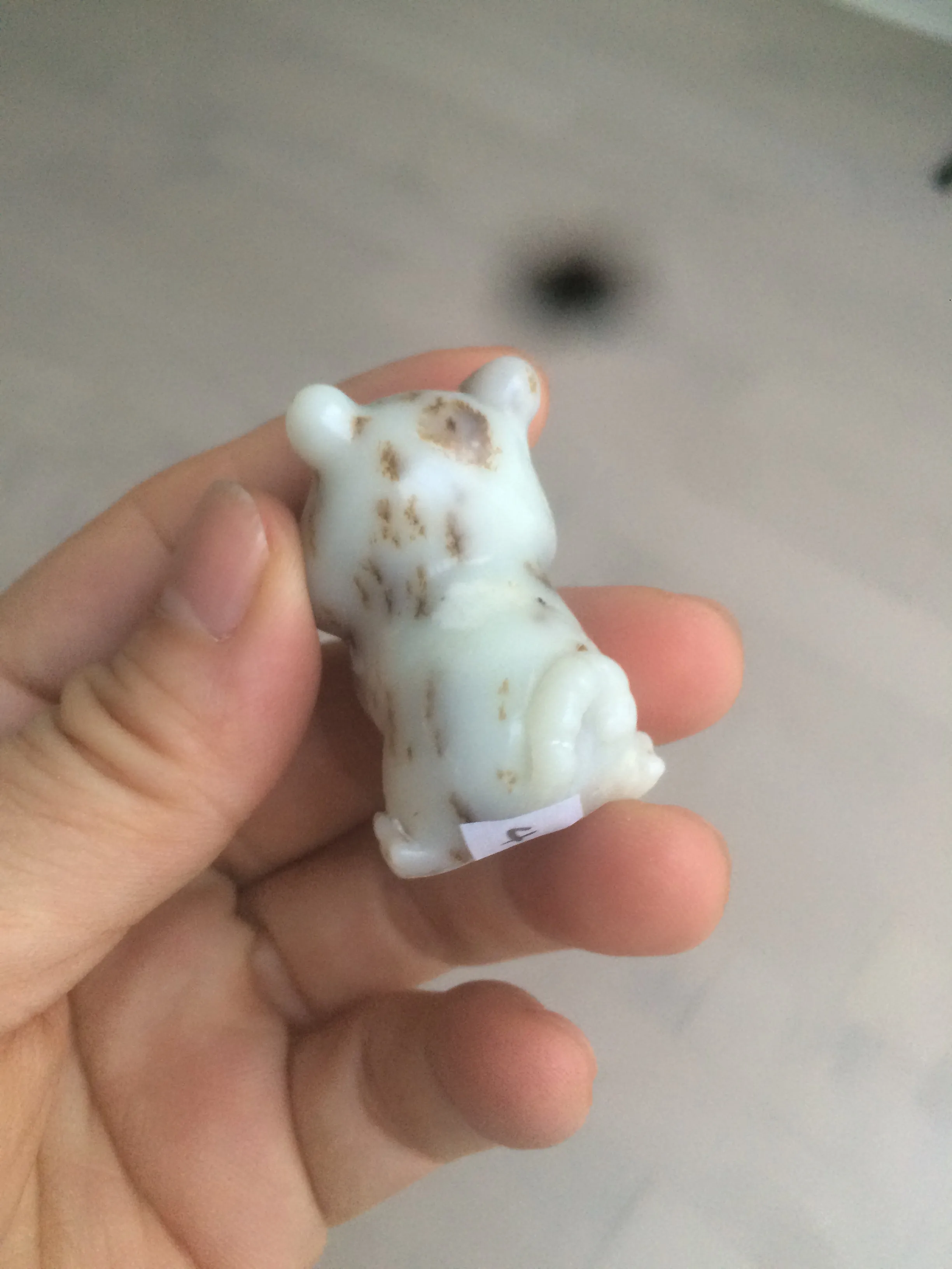 100% Natural white beige with black/brown flying dandelions Osmanthus fragrant nephrite Hetian Jade bull doggy desk decor/worry stone HF35-4