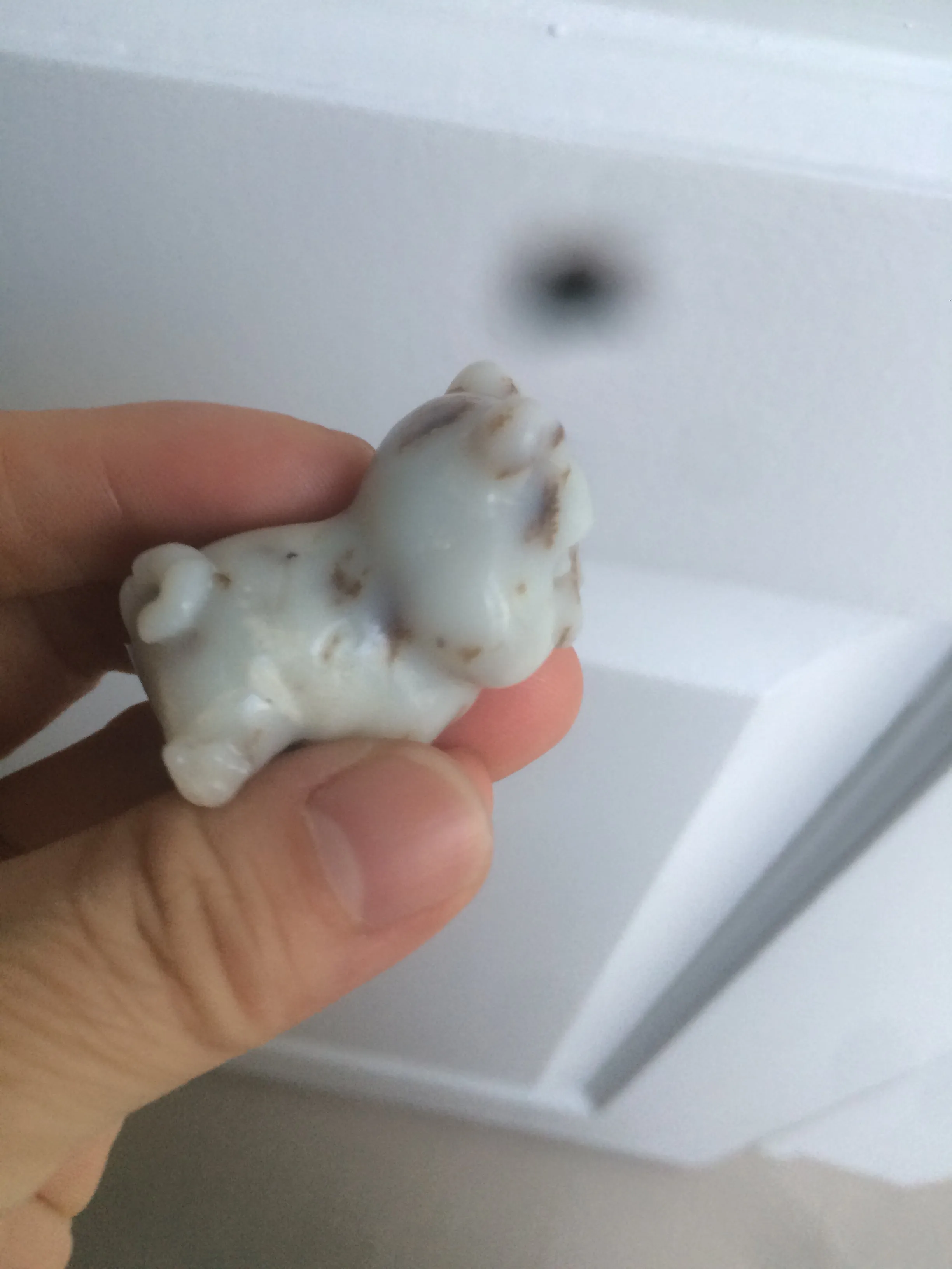 100% Natural white beige with black/brown flying dandelions Osmanthus fragrant nephrite Hetian Jade bull doggy desk decor/worry stone HF35-4