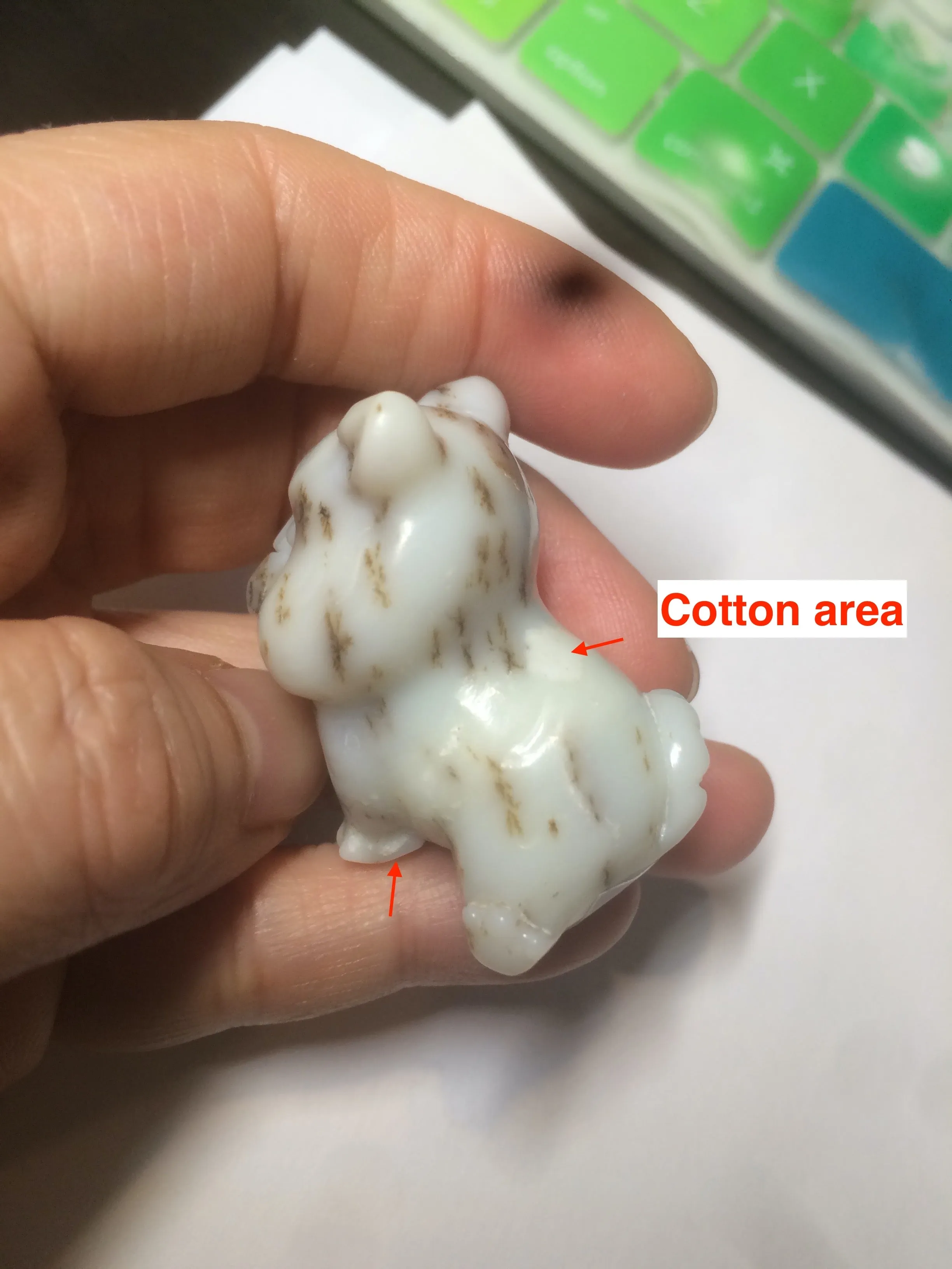 100% Natural white beige with black/brown flying dandelions Osmanthus fragrant nephrite Hetian Jade bull doggy desk decor/worry stone HF35-4
