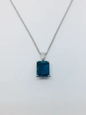 9ct White Gold & Blue Topaz Pendant GP2024T
