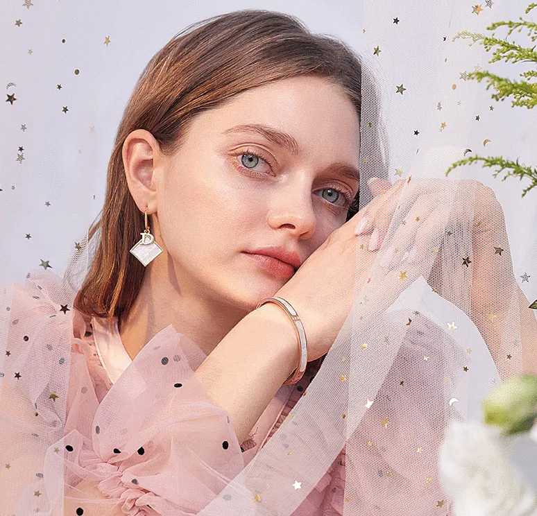Colette with White Mother Pearl Bangle