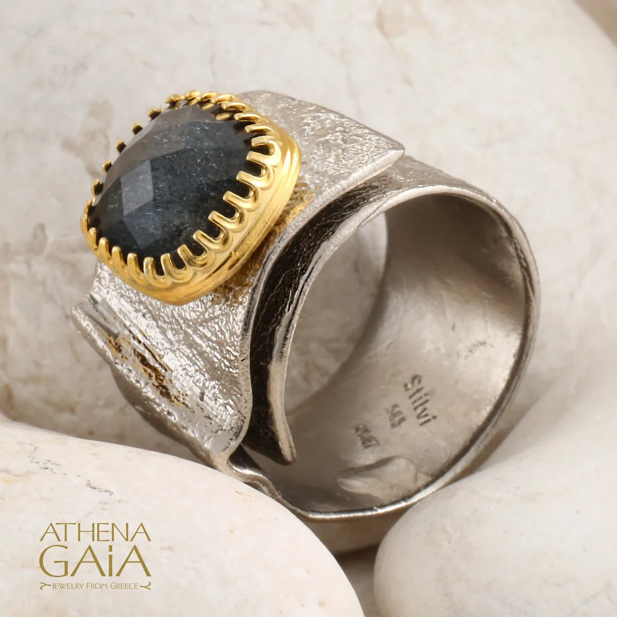 Crepe Doublet Ring