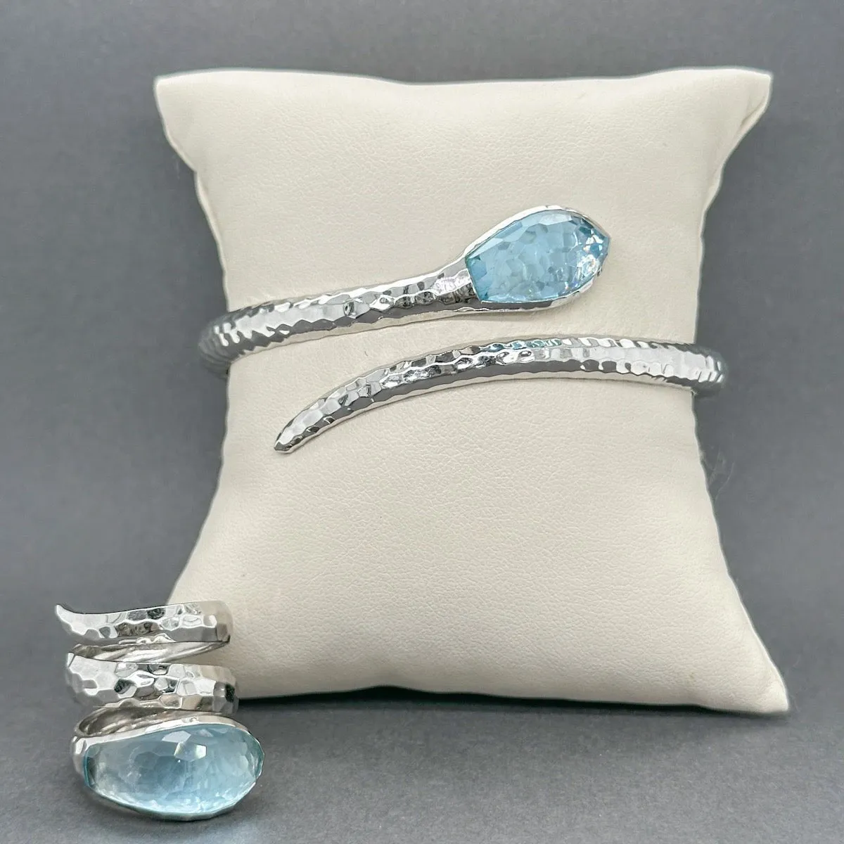 Estate Roberto Coin 18K W Gold 13.10ctw Blue Topaz Snake Bangle & Ring Set