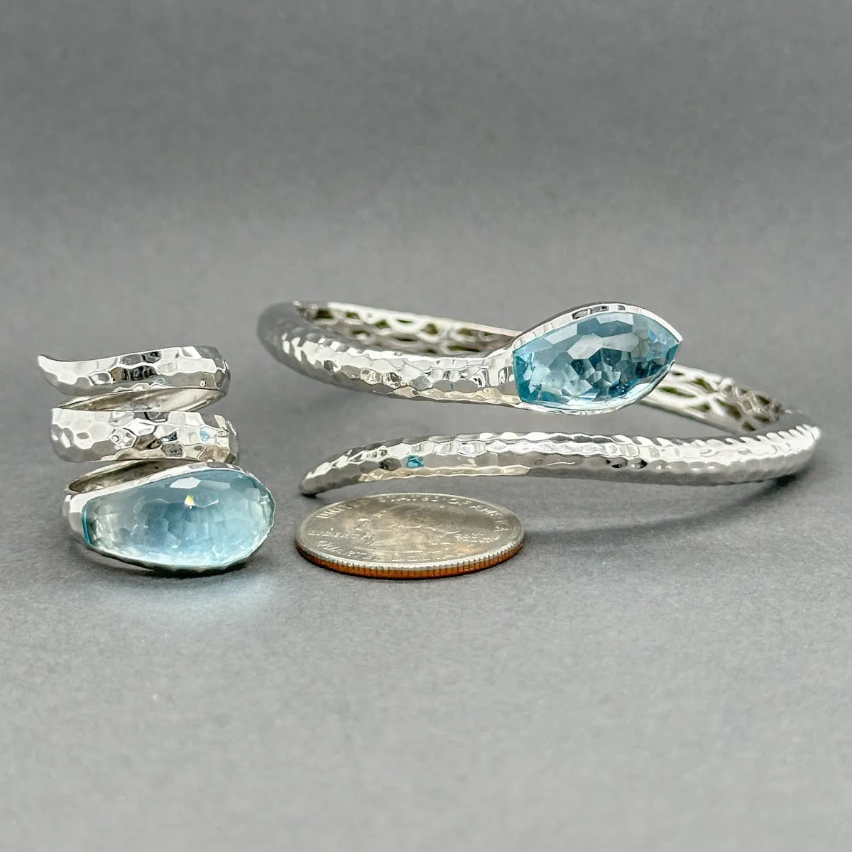 Estate Roberto Coin 18K W Gold 13.10ctw Blue Topaz Snake Bangle & Ring Set