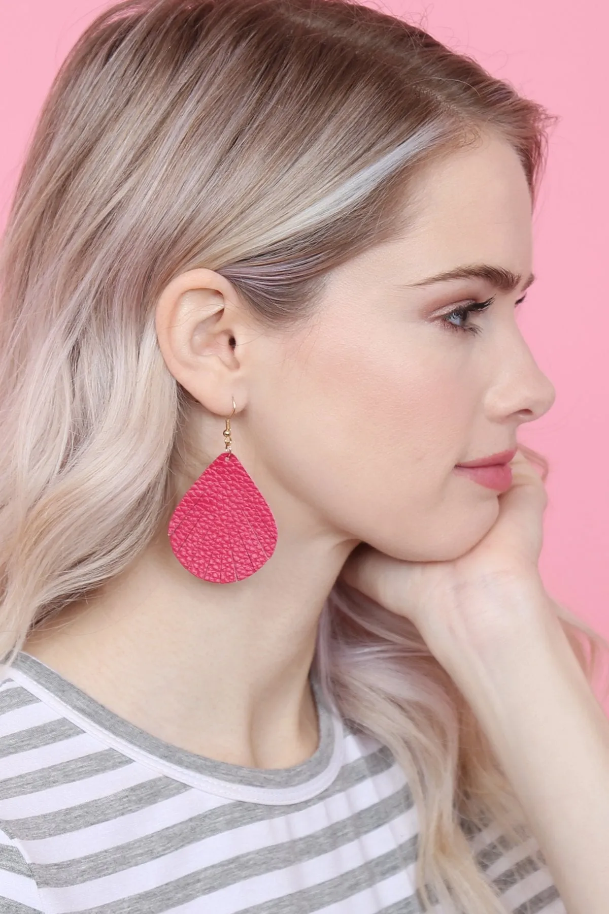 Hde2271 - Fringed Pear Shaped Leather Earrings