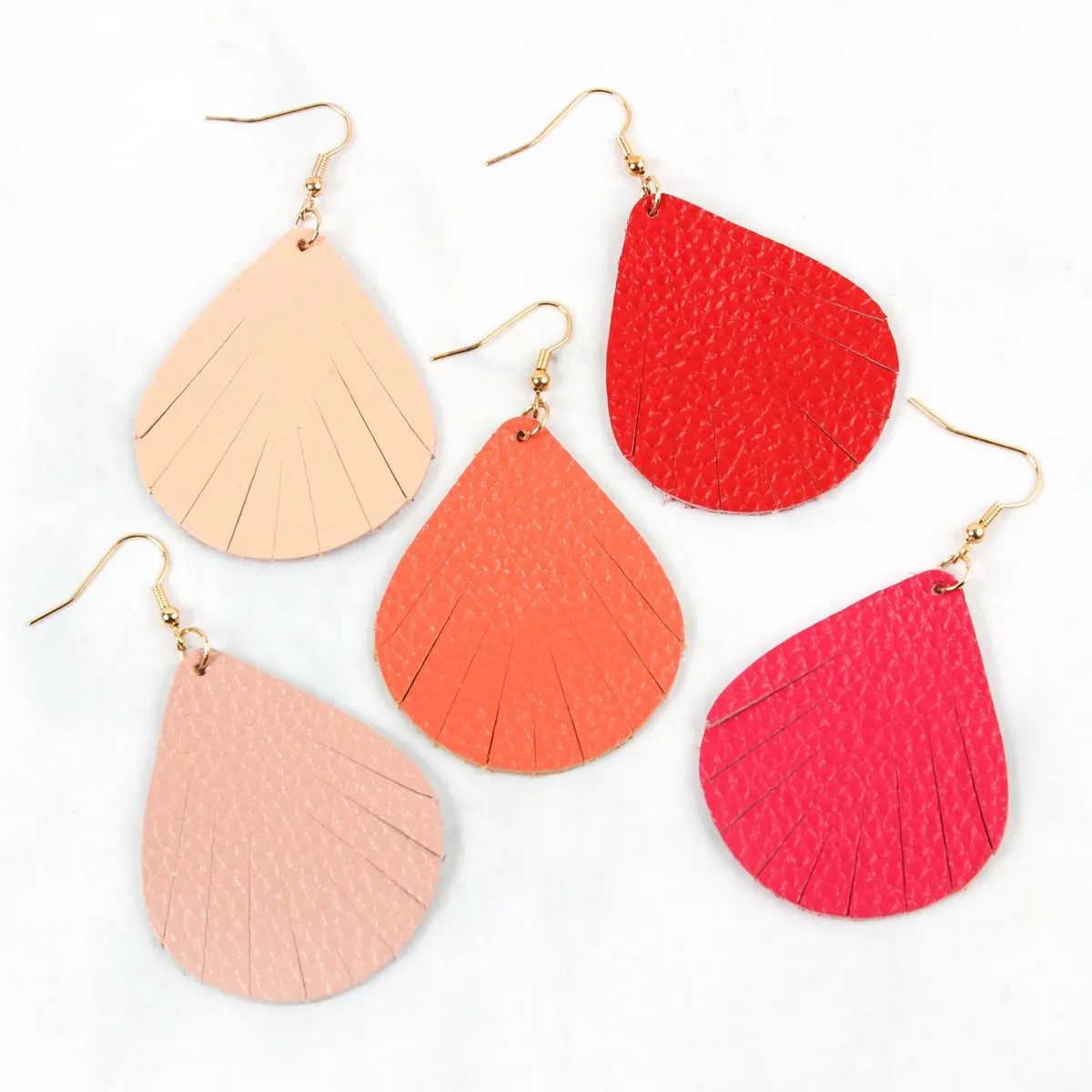 Hde2271 - Fringed Pear Shaped Leather Earrings