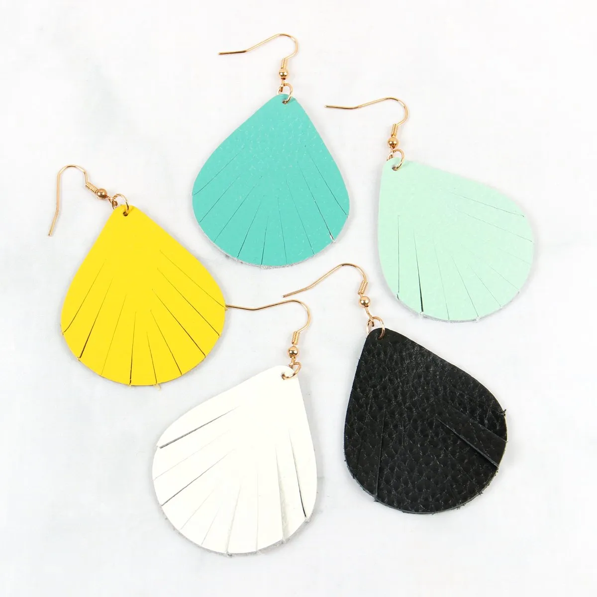 Hde2271 - Fringed Pear Shaped Leather Earrings