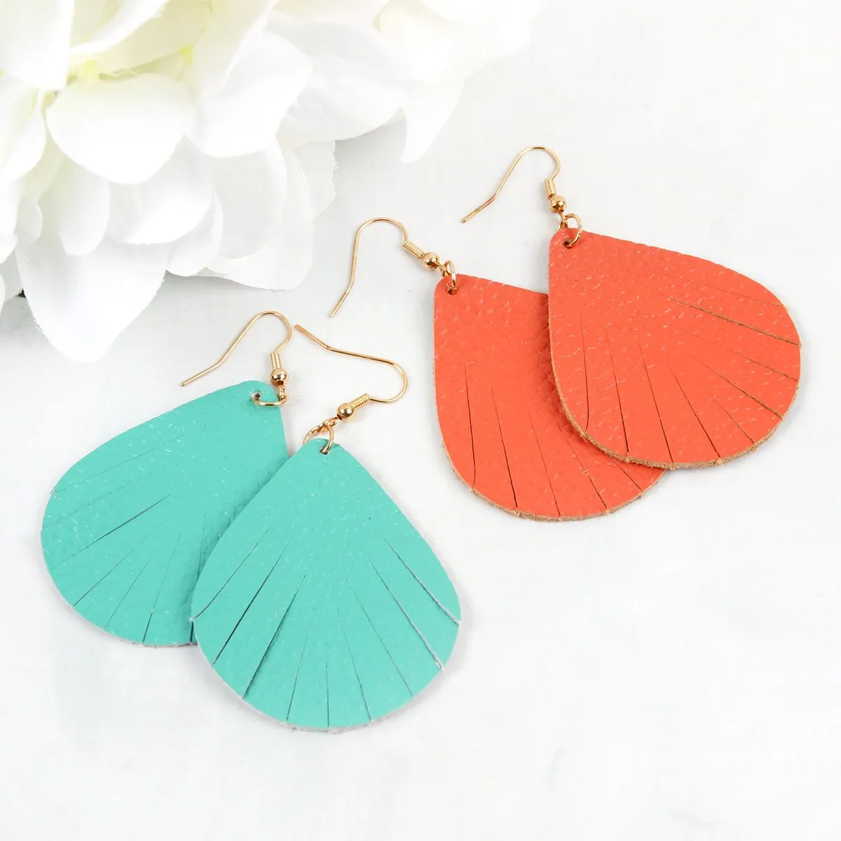 Hde2271 - Fringed Pear Shaped Leather Earrings