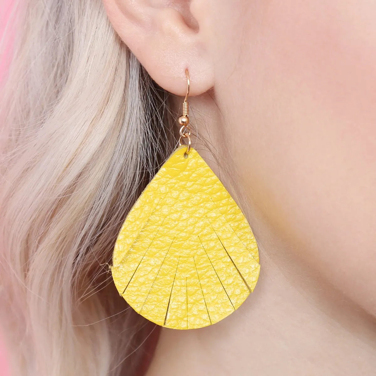 Hde2271 - Fringed Pear Shaped Leather Earrings