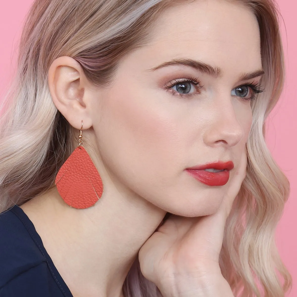 Hde2271 - Fringed Pear Shaped Leather Earrings