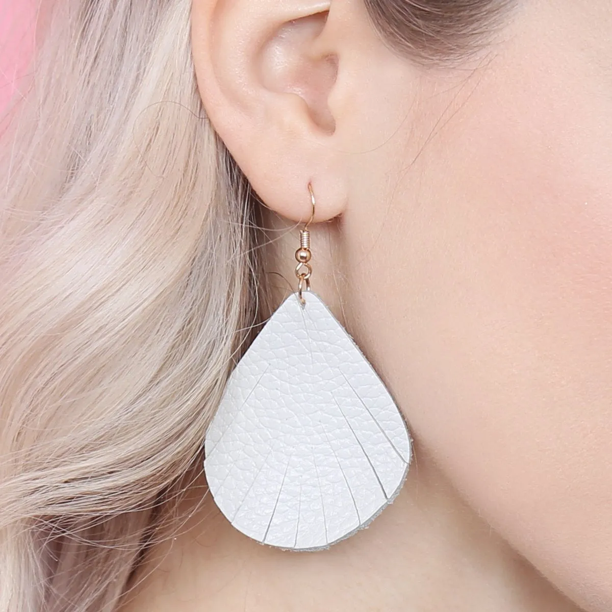 Hde2271 - Fringed Pear Shaped Leather Earrings
