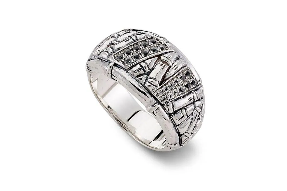 Indah Ring- White Topaz