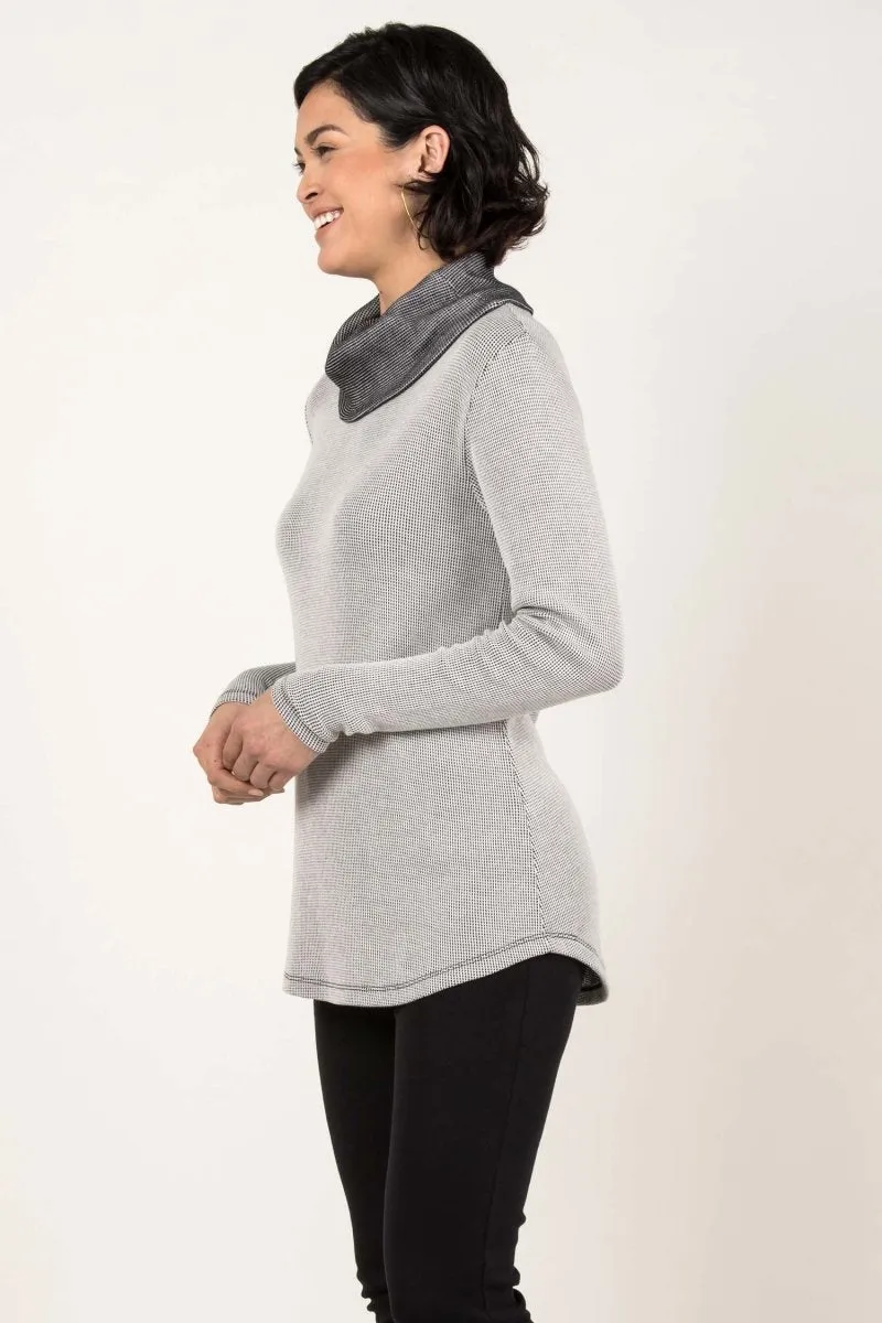 Lightweight Waffle Cowl Pullover in Black/Ivory