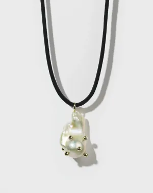 meadowlark anemone pearl chain necklace