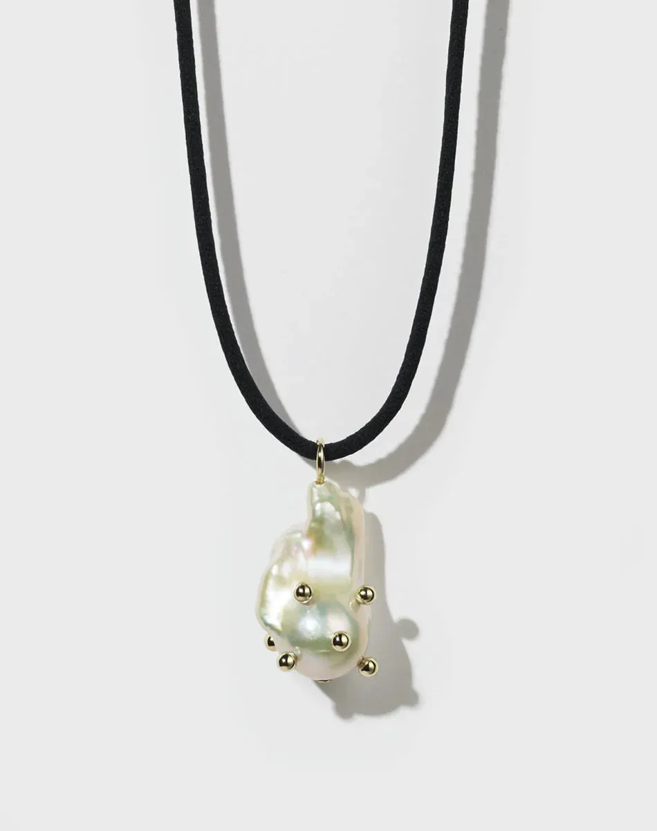 meadowlark anemone pearl chain necklace