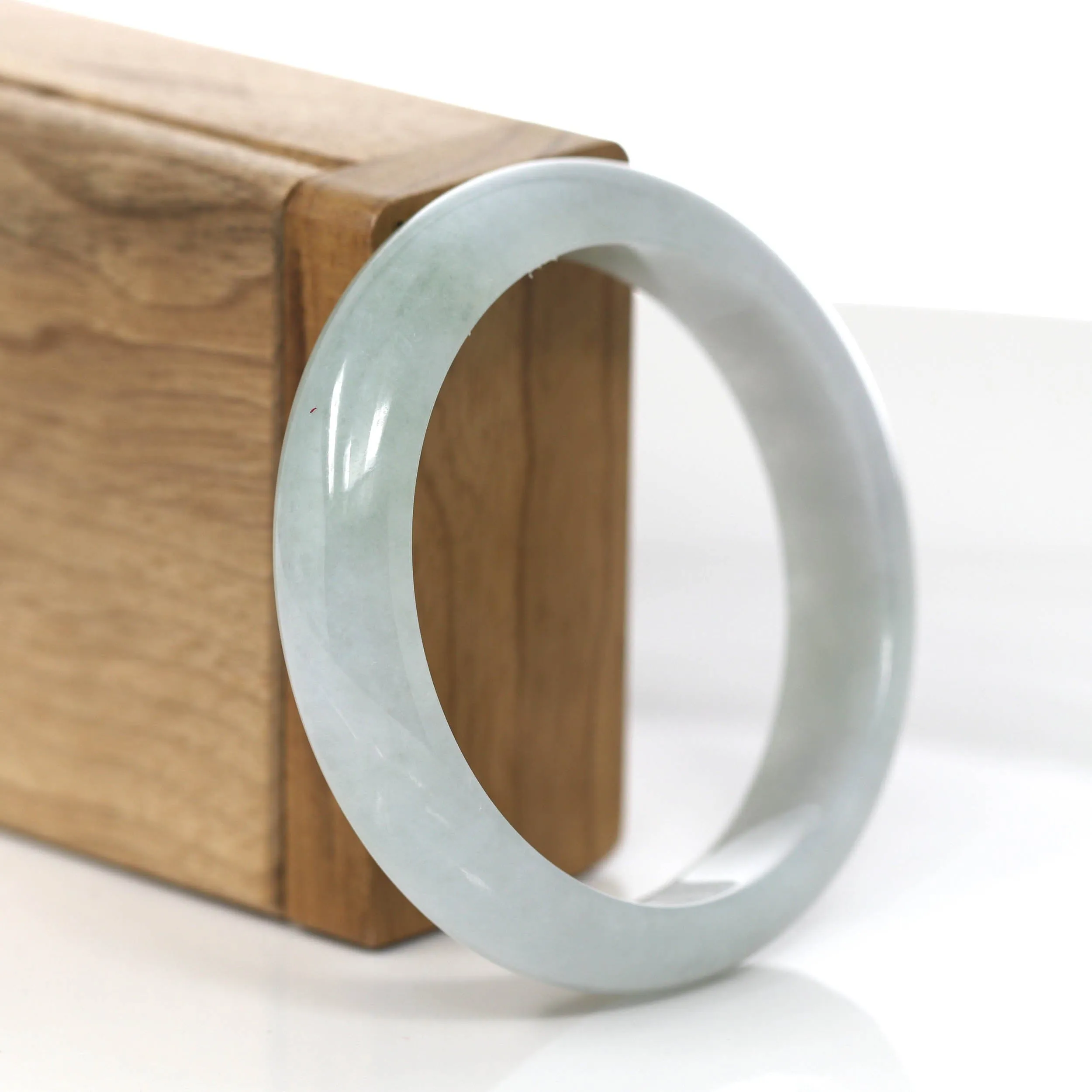 RealJade® Co. "Classic Bangle" Ice Lavender Jadeite Jade Bangle ( 56.60 mm ) #867