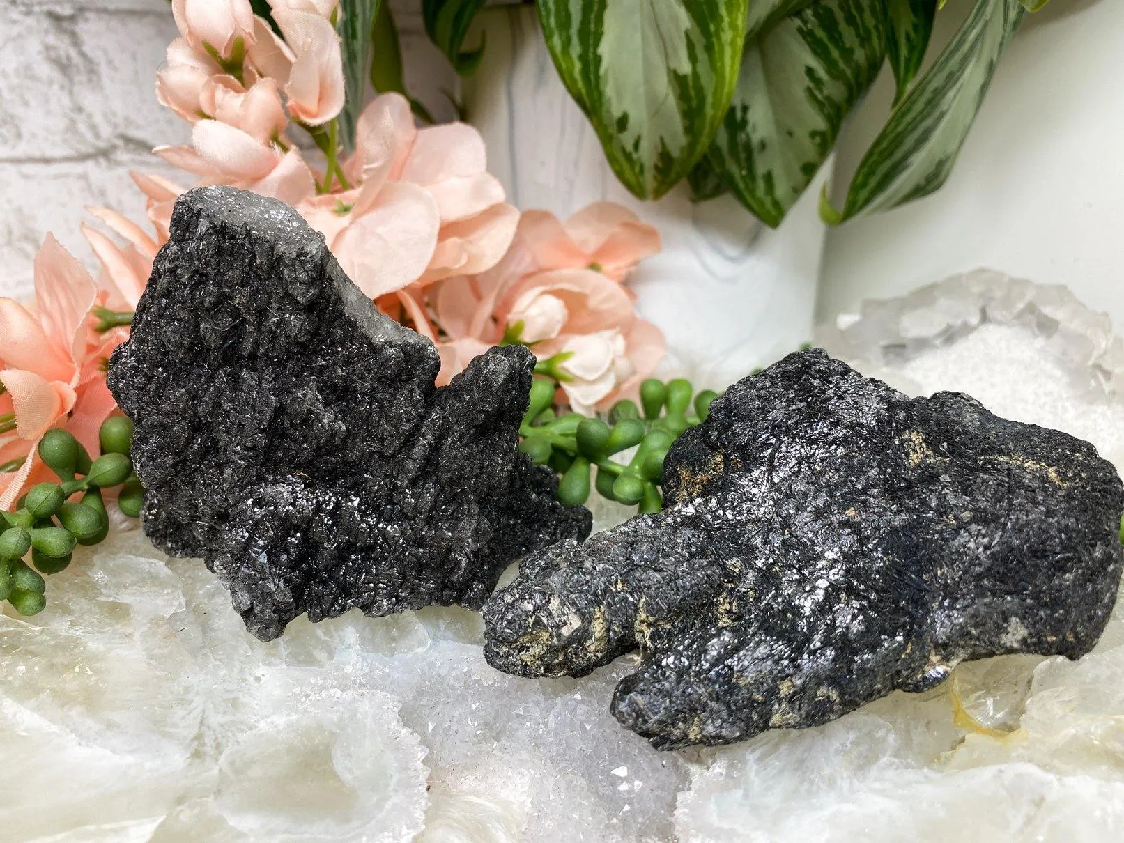 Tourmaline in Quartz