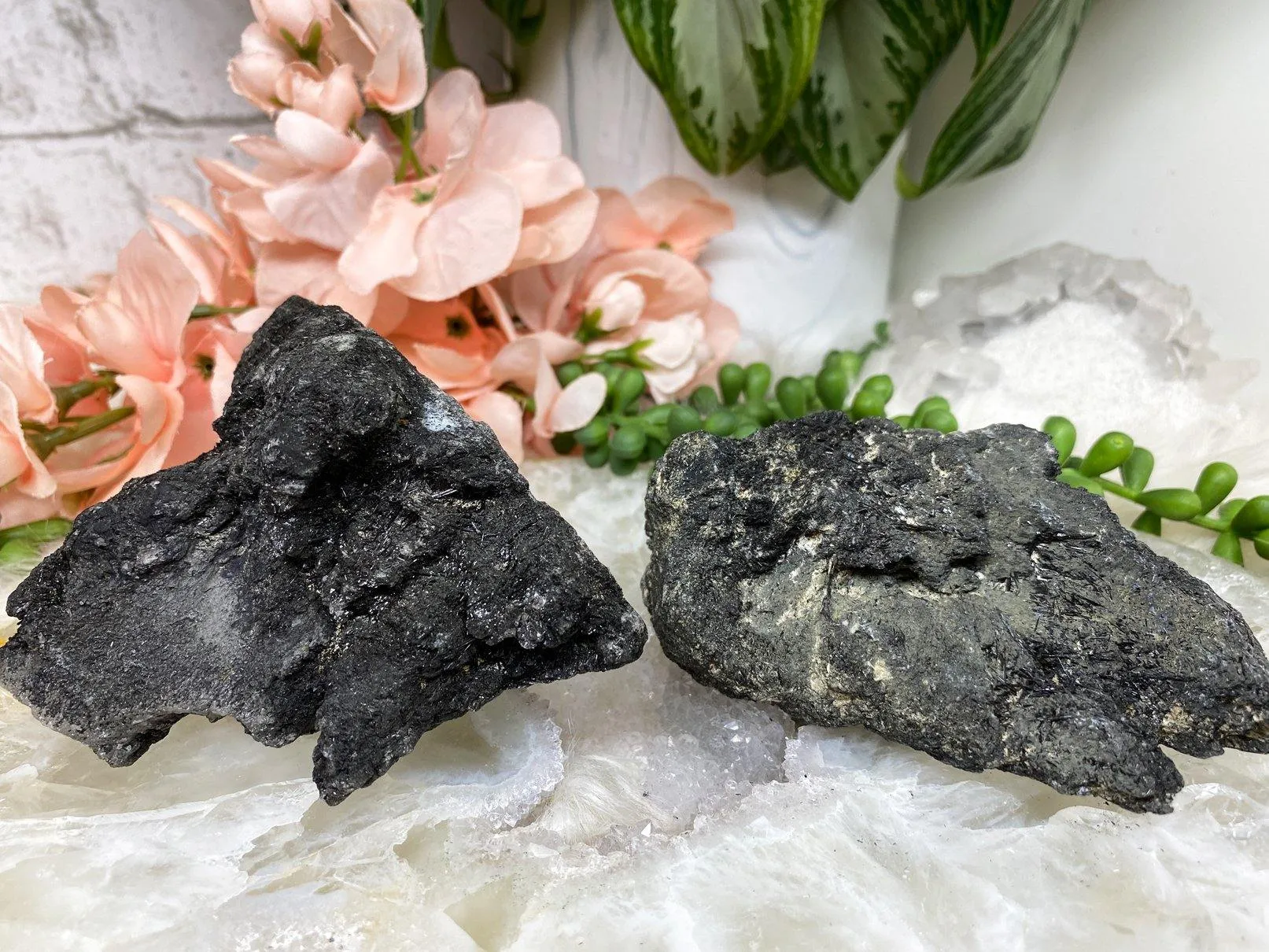 Tourmaline in Quartz