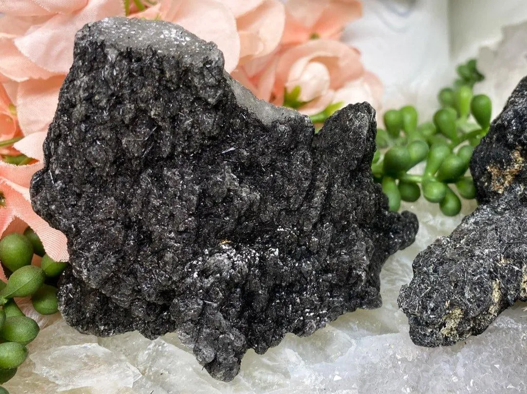 Tourmaline in Quartz
