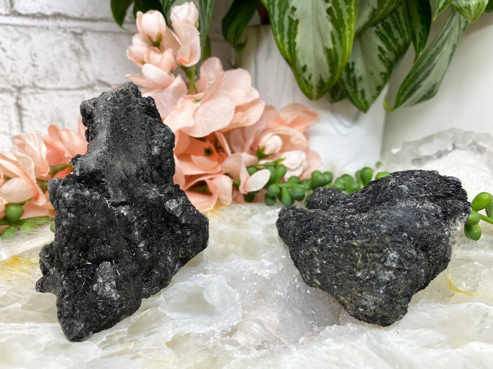 Tourmaline in Quartz
